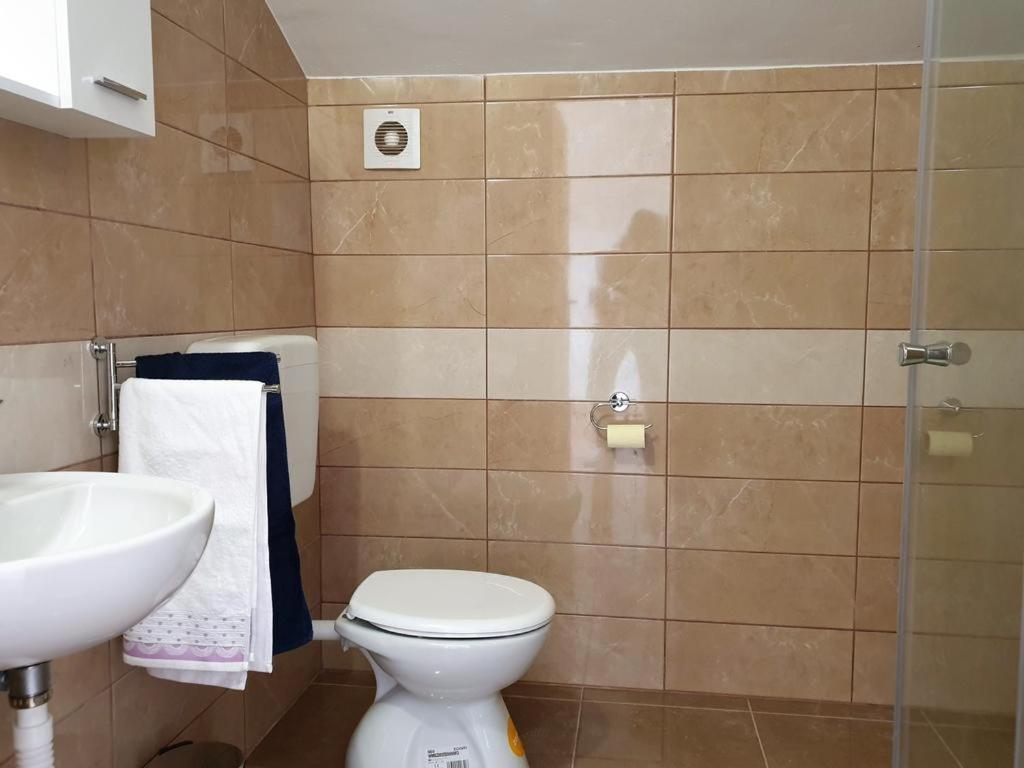 Loina Apartment *