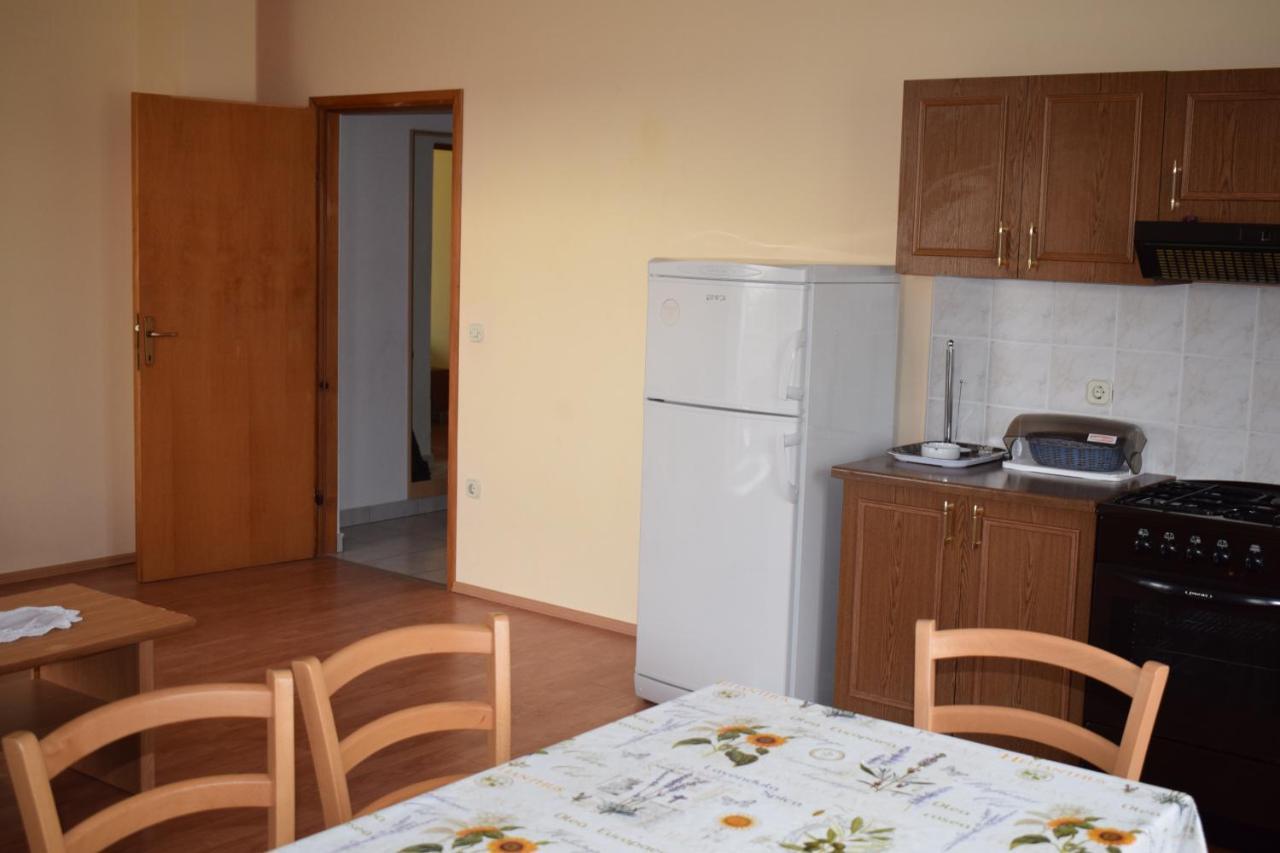 Loina Apartment Novalja
